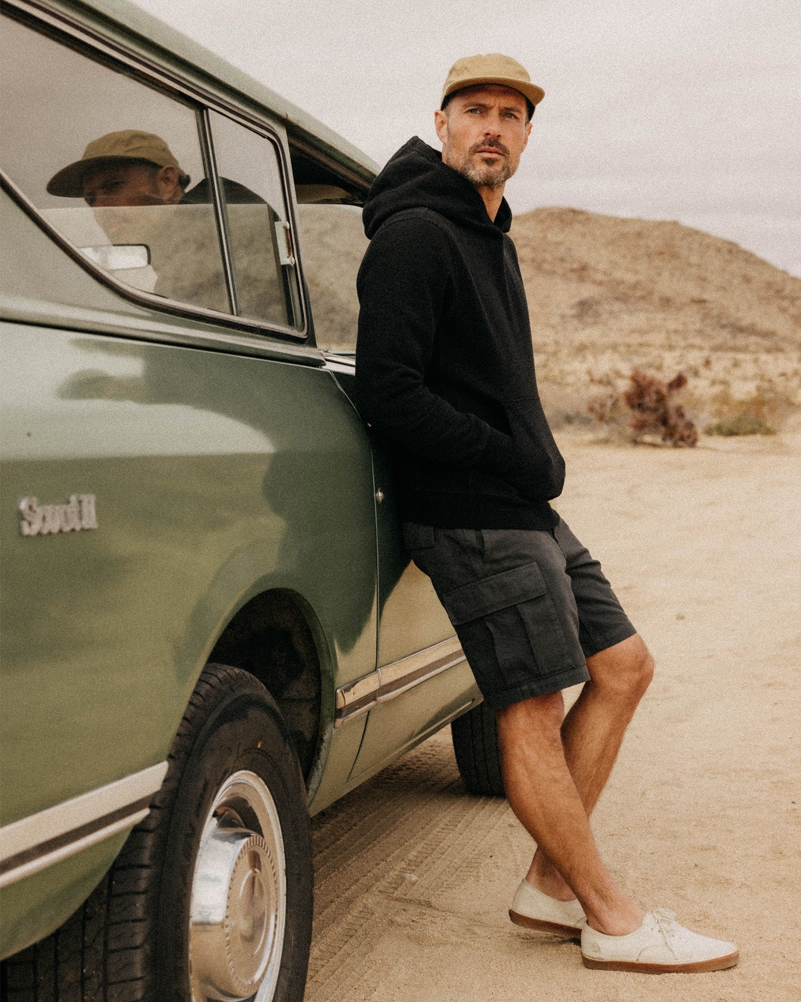 The Tommie Short in Faded Black Broken Twill